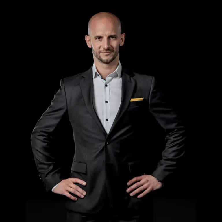 Wilhelm Tupy im Business Outfit